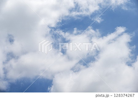 夏の空 鮮やかな空 青空 晴れ 7月 イメージ 128374267