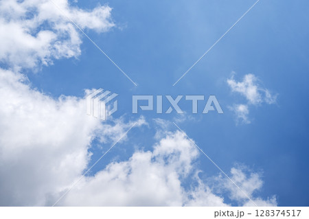 夏の空 鮮やかな空 青空 晴れ 7月 イメージ 夏の空 鮮やかな空 青空 晴れ 7月 イメージ 128374517