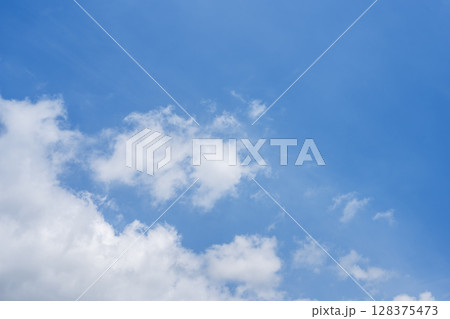 夏の空 淡い空 青空 晴れ 7月 イメージ 夏の空 淡い空 青空 晴れ 7月 イメージ 128375473