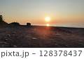 海岸_光と影 128378437