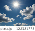 真夏の空と入道雲 128381778