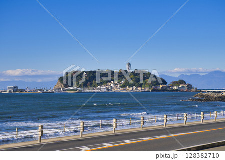 【鎌倉市】秋の江の島 128382710