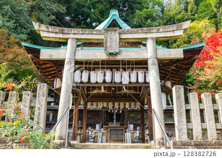 京都市左京区浄土寺真如町の日吉神社　鳥居 128382726