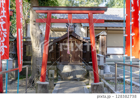 奈良県生駒郡斑鳩町の斑鳩神社　えびす大神 128382738