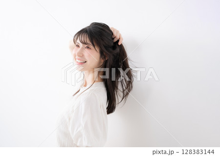 女性　ヘアケア	 128383144