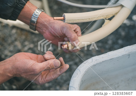 エアコン取り付け 128383607