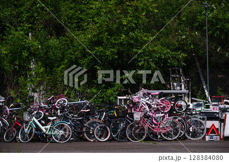 産業廃棄物置き場 128384080