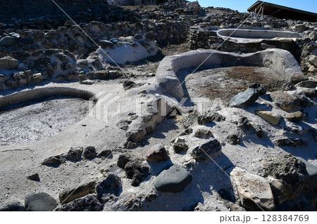 キプロス、ヒロキティア、ヒロキティア遺跡、紀元前7000年頃の住居跡 キプロス、ヒロキティア、ヒロキティア遺跡、紀元前7000年頃の住居跡 128384769