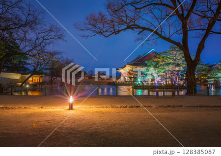 Gyeongbokgung Palace at Night and beautiful lights, Seoul, South Korea. Gyeongbokgung Palace at Night and beautiful lights, Seoul, South Korea. 128385087