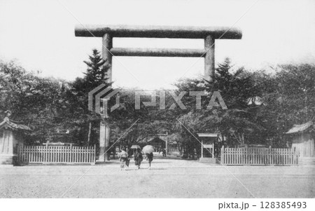 古写真　1914-1918年　東京　靖国神社 128385493
