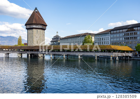 Chapel bridge, kapellbruck in lucerne, switzerland 128385509