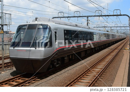 小田急30000形　EXEα 128385721