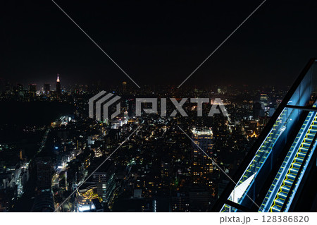 渋谷スカイデッキからの夜景、東京の美しい夜景 128386820