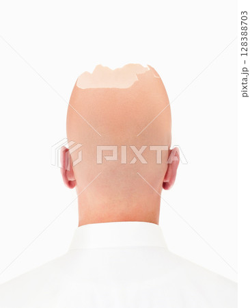 Conceptual image of a person's head shaped like an egg, cracked open with nothing inside 128388703