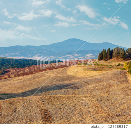 Sunrise countryside view, Italy Sunrise countryside view, Italy 128389317
