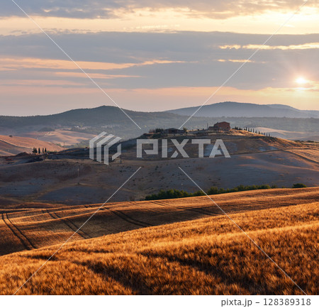 Tuscany sunrise countryside, Italy Tuscany sunrise countryside, Italy 128389318