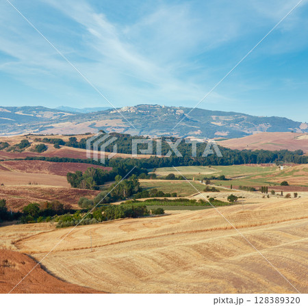 Morning countryside, Italy Morning countryside, Italy 128389320