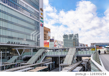 駅前風景 新横浜駅 駅前風景 新横浜駅 128393254