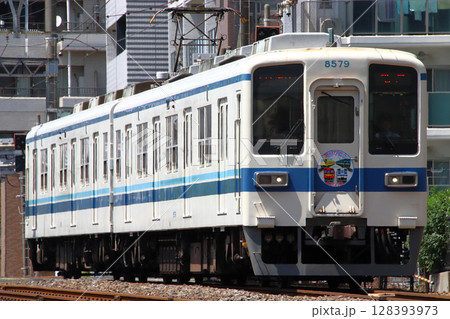 引退間際の東武亀戸線8000系電車（ワンマン：曳舟⇔亀戸） 128393973