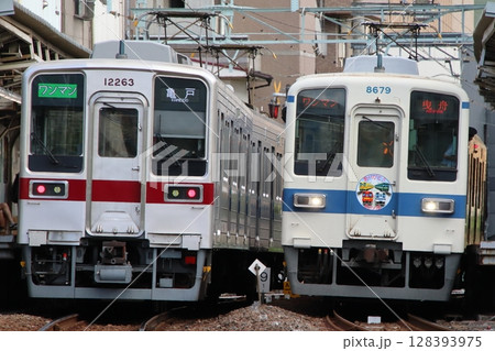 引退間際の東武亀戸線8000系電車(ワンマン:曳舟⇔亀戸) 引退間際の東武亀戸線8000系電車(ワンマン:曳舟⇔亀戸) 128393975
