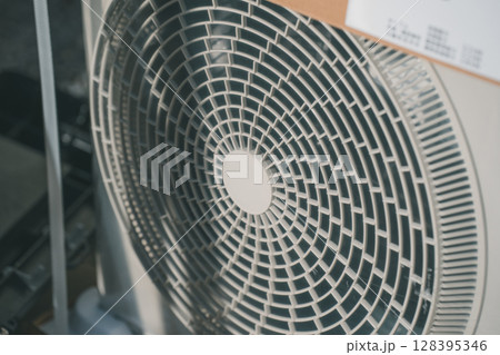 エアコン取り付け 128395346