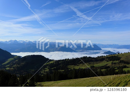 スイス、リギ山と雲海 スイス、リギ山と雲海 128396180