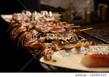 台北・寧夏夜市のB級グルメ【台湾イメージ】 128397125