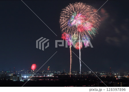 荒川：戸田橋花火大会 SkyFantasia（2024年） 128397896