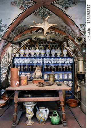 スイス・ルツェルンの薬局 128398217