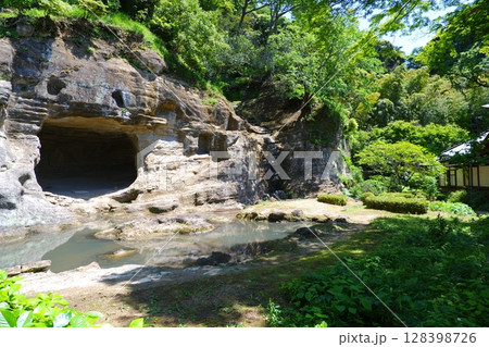 鎌倉　瑞泉寺の庭園 128398726