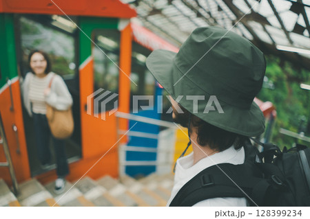 inbound tourist inbound tourist 128399234