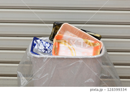 資源ごみ リサイクル 食品トレー 128399334