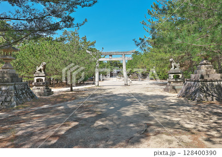 【綱敷天満神社 (志島ヶ原)】 愛媛県今治市桜井 【綱敷天満神社 (志島ヶ原)】 愛媛県今治市桜井 128400390