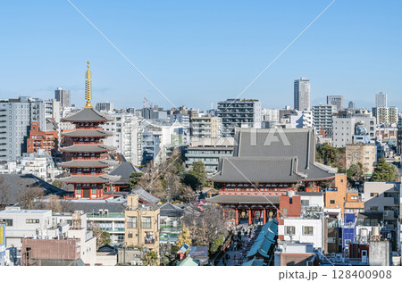 東京都台東区浅草 人気の観光スポット 浅草寺と仲見世通り周辺の街並み 東京都台東区浅草 人気の観光スポット 浅草寺と仲見世通り周辺の街並み 128400908