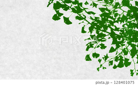 リアルなイチョウを緑で描いた、和風のシルエットアート 128401075