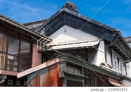 埼玉県・川越一番街　蔵造りの街並み 128401451