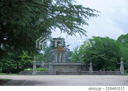 噴水のある風景 鶴舞公園 噴水塔 噴水のある風景 鶴舞公園 噴水塔 128401511