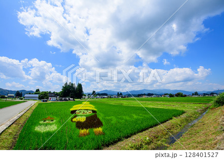 秋田内陸線　田んぼアート　秋田県 128401527