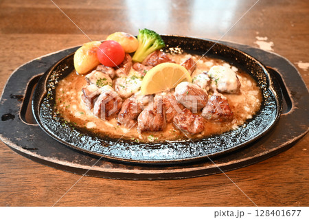 長崎県　佐世保名物　レモンステーキ（チーズのせ） 128401677