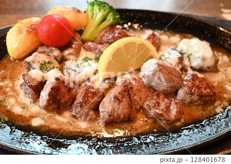 長崎県 佐世保名物 レモンステーキ(チーズのせ) 長崎県 佐世保名物 レモンステーキ(チーズのせ) 128401678