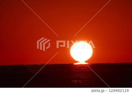 ダルマ夕日 ダルマ夕日 128402119
