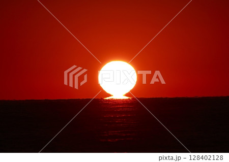 ダルマ夕日 128402128