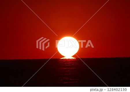 ダルマ夕日 128402130