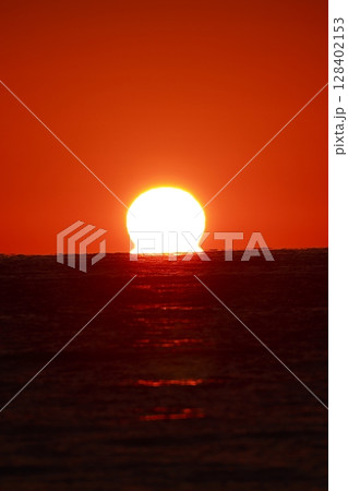 ダルマ夕日 ダルマ夕日 128402153