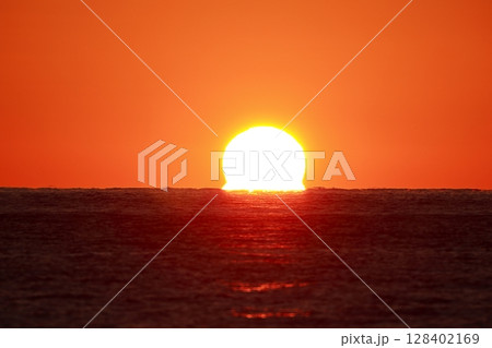 ダルマ夕日 ダルマ夕日 128402169
