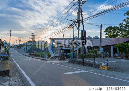 (周辺風景) 名水百選 観光スポット白川水源 境内風景 (阿蘇南阿蘇村) (周辺風景) 名水百選 観光スポット白川水源 境内風景 (阿蘇南阿蘇村) 128403423