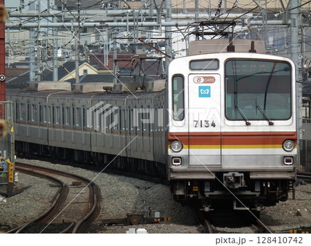 練馬高野台に留置されるメトロ7000系 7134F 練馬高野台に留置されるメトロ7000系 7134F 128410742