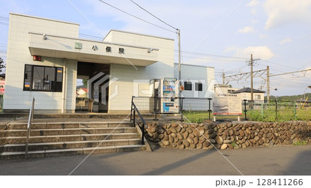 JR両毛線の小俣駅駅舎 128411266