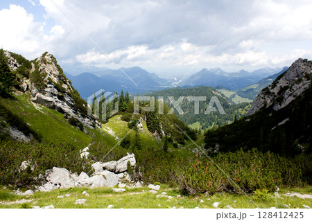 Breathtaking view of the Tyrol mountains in Austria Breathtaking view of the Tyrol mountains in Austria 128412425