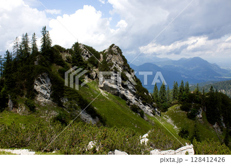 Majestic mountain landscape in Tyrol 128412426